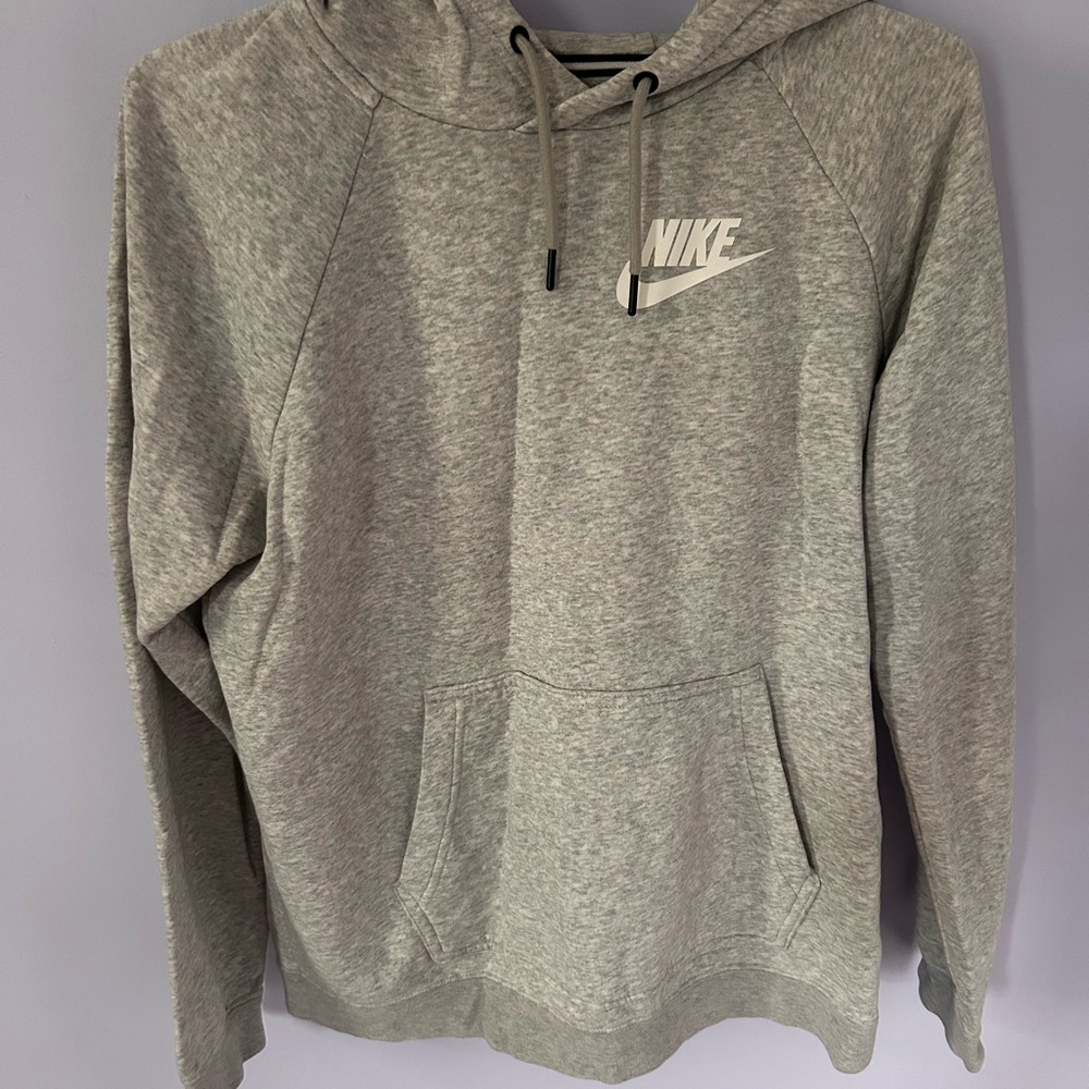 Nike Gray Sweatshirt Classic Athletic Style